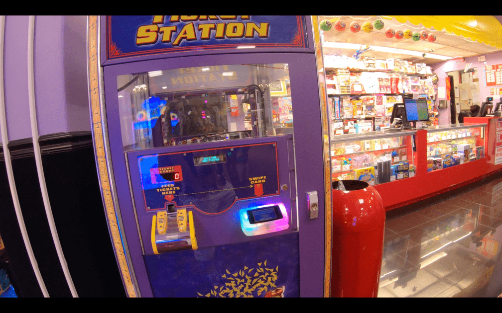 カハラモールのゲームセンター 昔１０円でプレイした懐かしのゲームがリメイク シリュタビ 子ども４人の旅育 旅行記